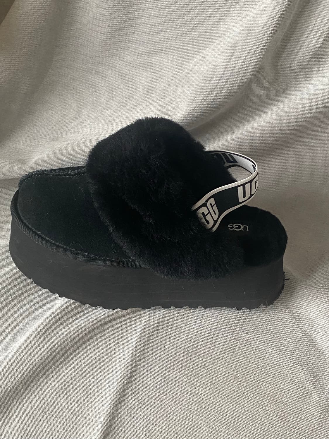 어그 펀케트 230 상품이미지3