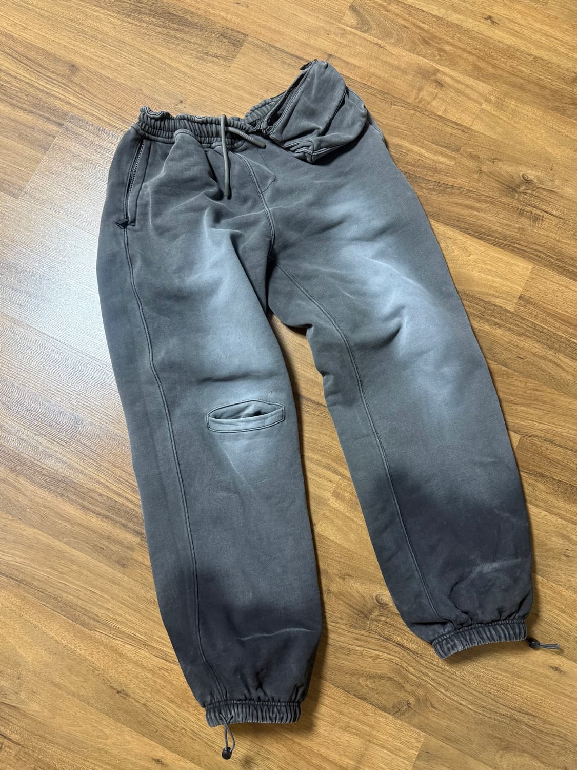 (ARIELLA) SPOILED SWEATPANTS 상품이미지1