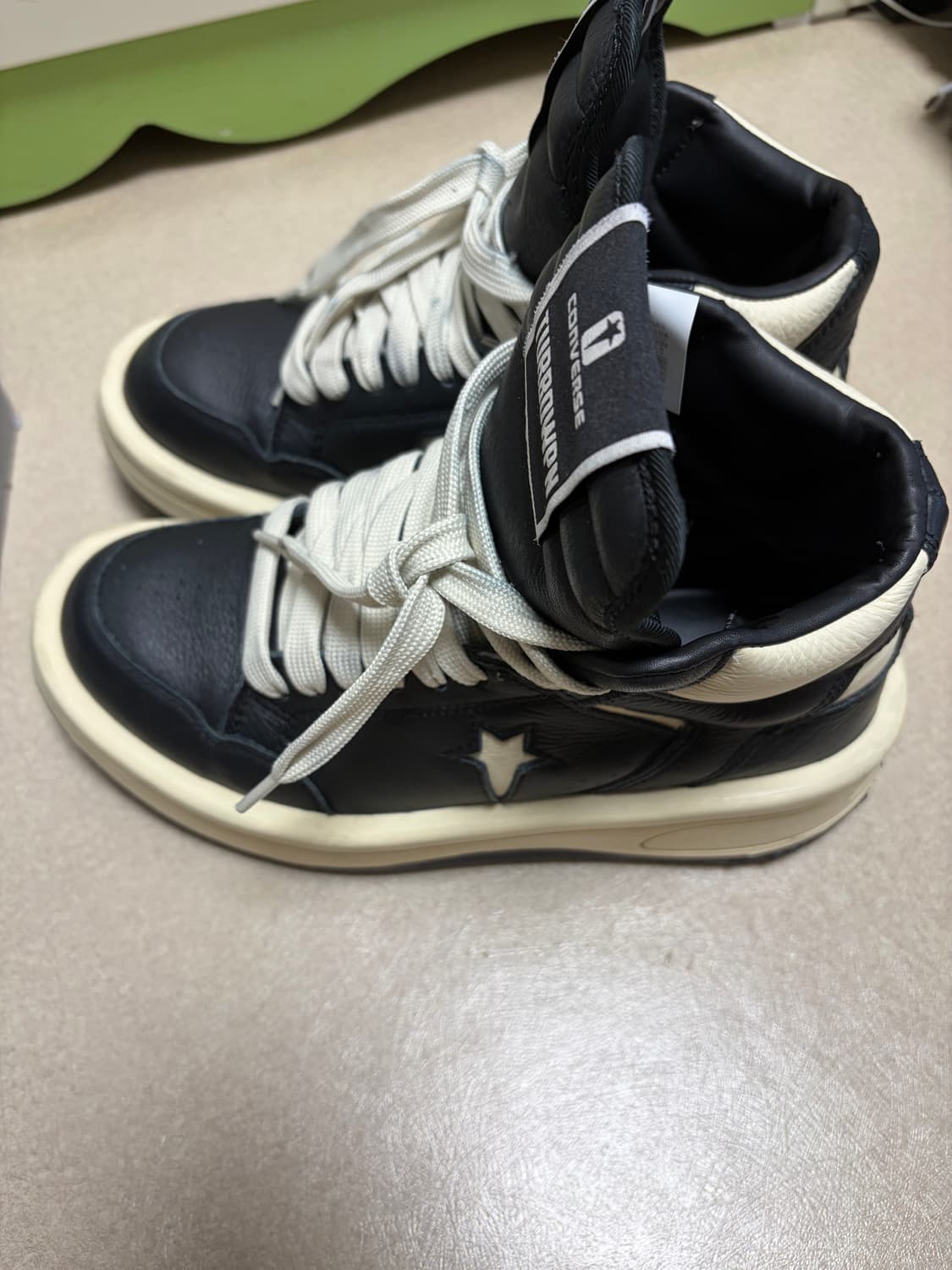 컨버스 x 다크쉐도우 터보웨폰 255 상품이미지1