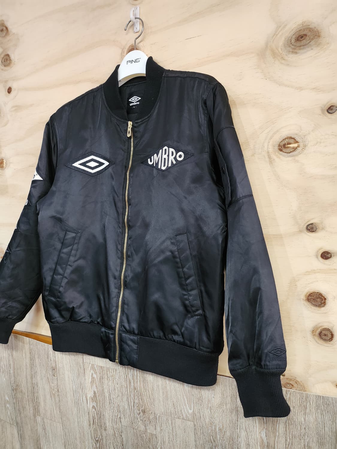 837) 엄브로 블랙 퀄팅 봄버 자켓 상품이미지3