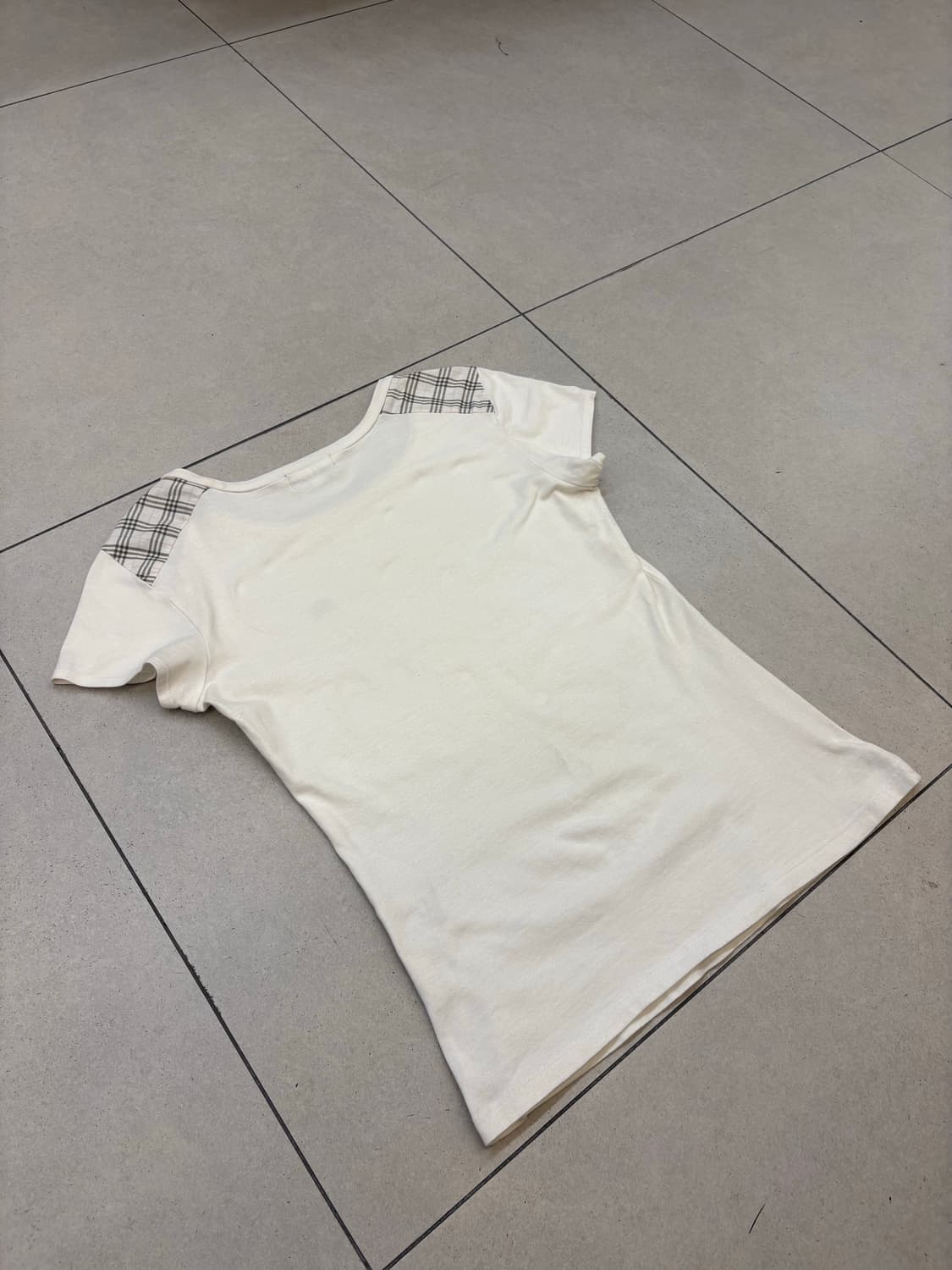 [ 38 ] 버버리 블루 라벨 숄더체크 티셔츠 상품이미지7