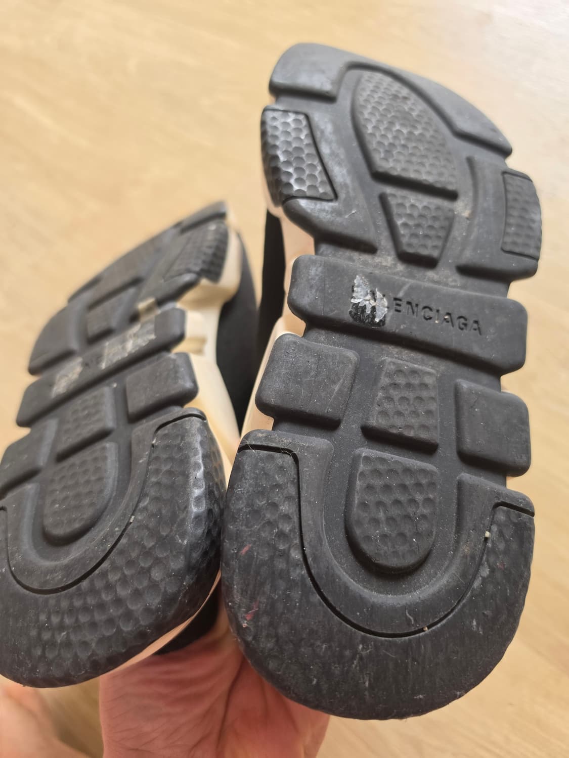 발렌시아가스피드러너 250 상품이미지3