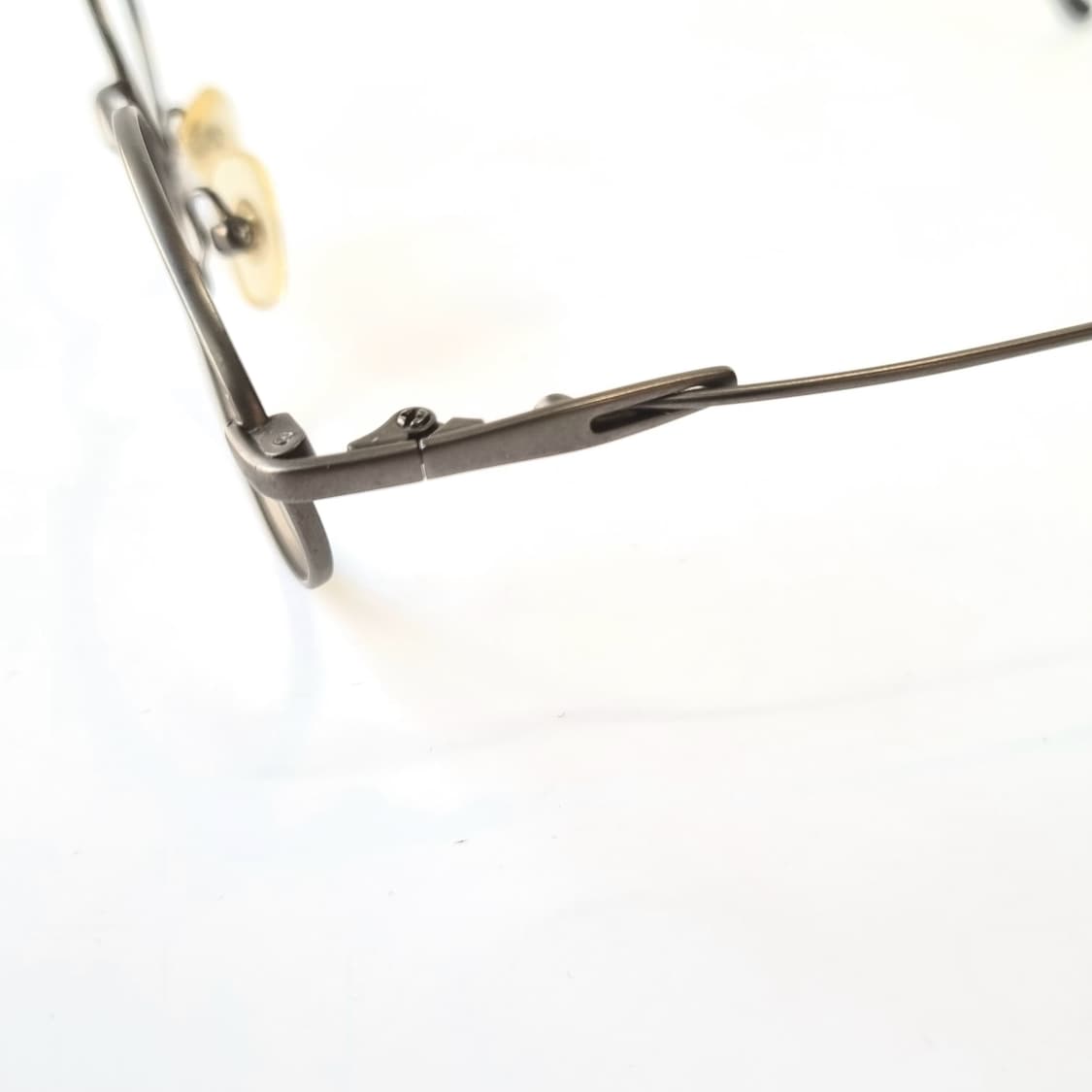 데드스탁 건메탈 브론즈 타원형 안경테  381 상품이미지4