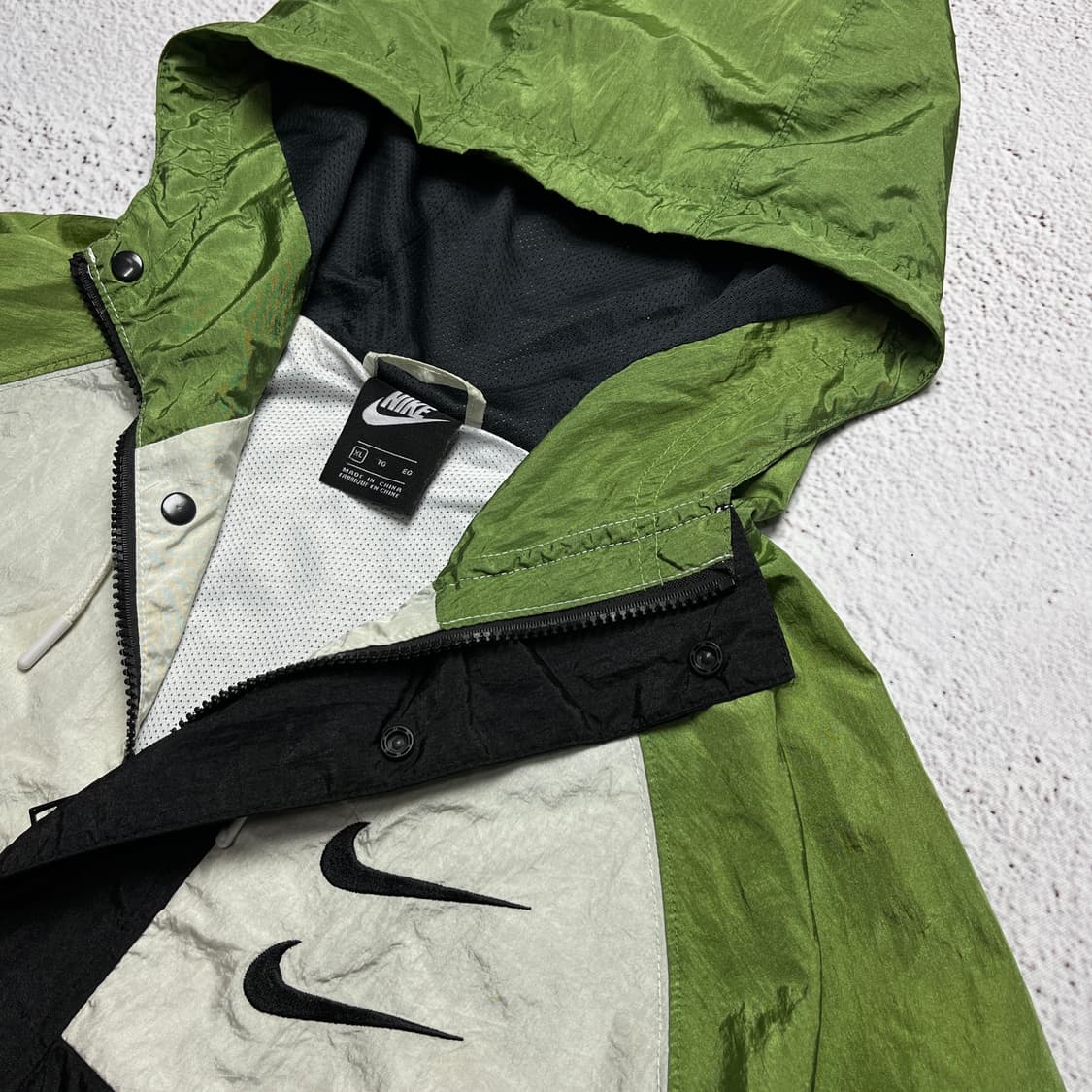 Nike Hooded Windbreaker Jacket 상품이미지3