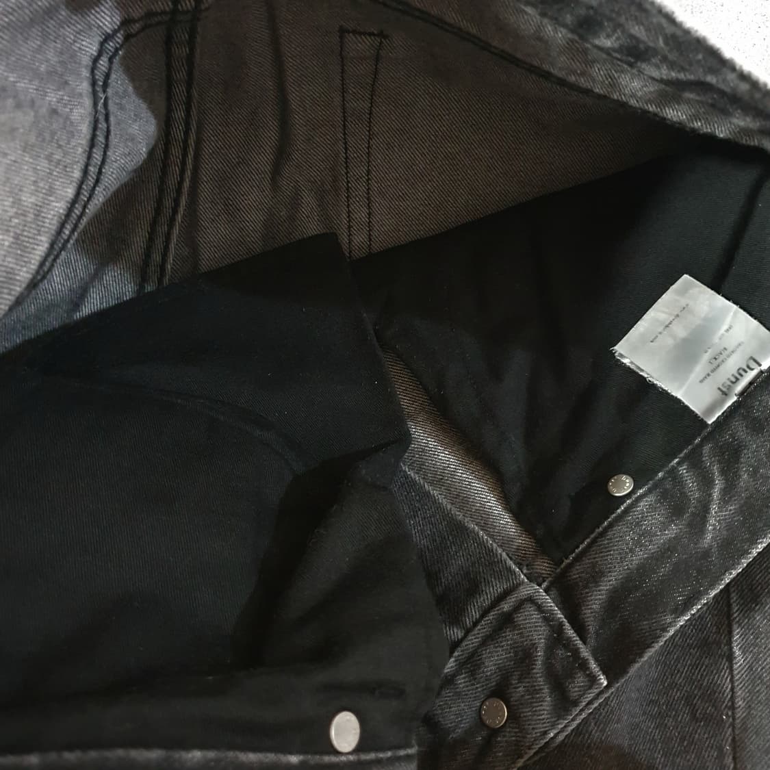 던스트 테일러드 크롭 데님 블랙 L 상품이미지7