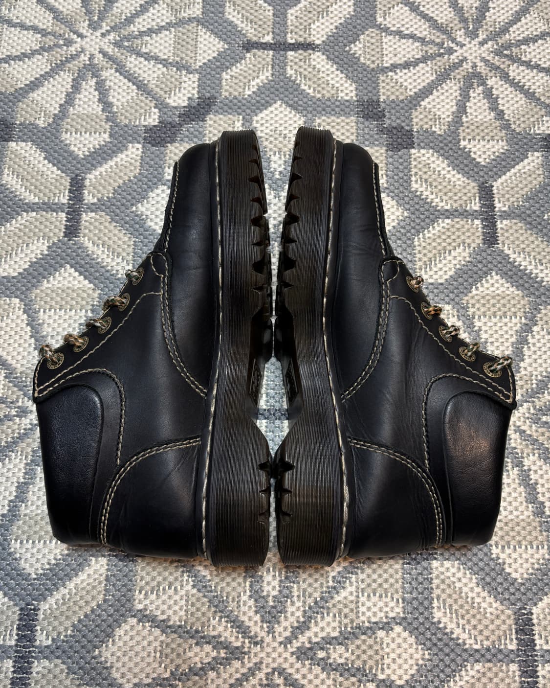 (260) 닥터마틴 필로이 5홀 앵클 부츠 블랙 상품이미지5