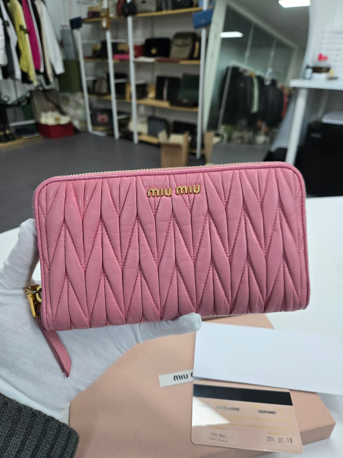 [50%세일] 미우미우 마테라쎄 장지갑 상품이미지1