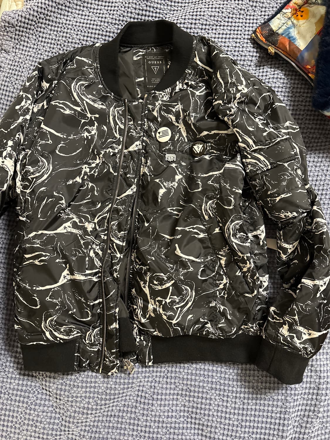 게스 봄버 상품이미지1