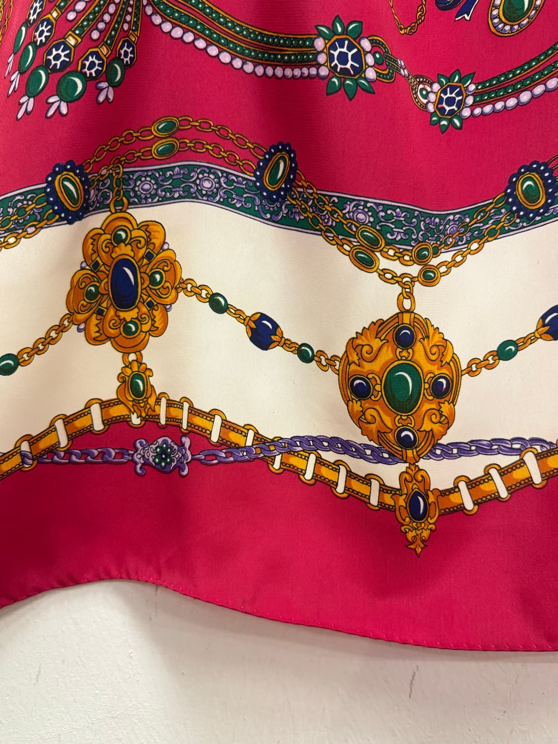 PARIS Hermès Silk Scarf 상품이미지7