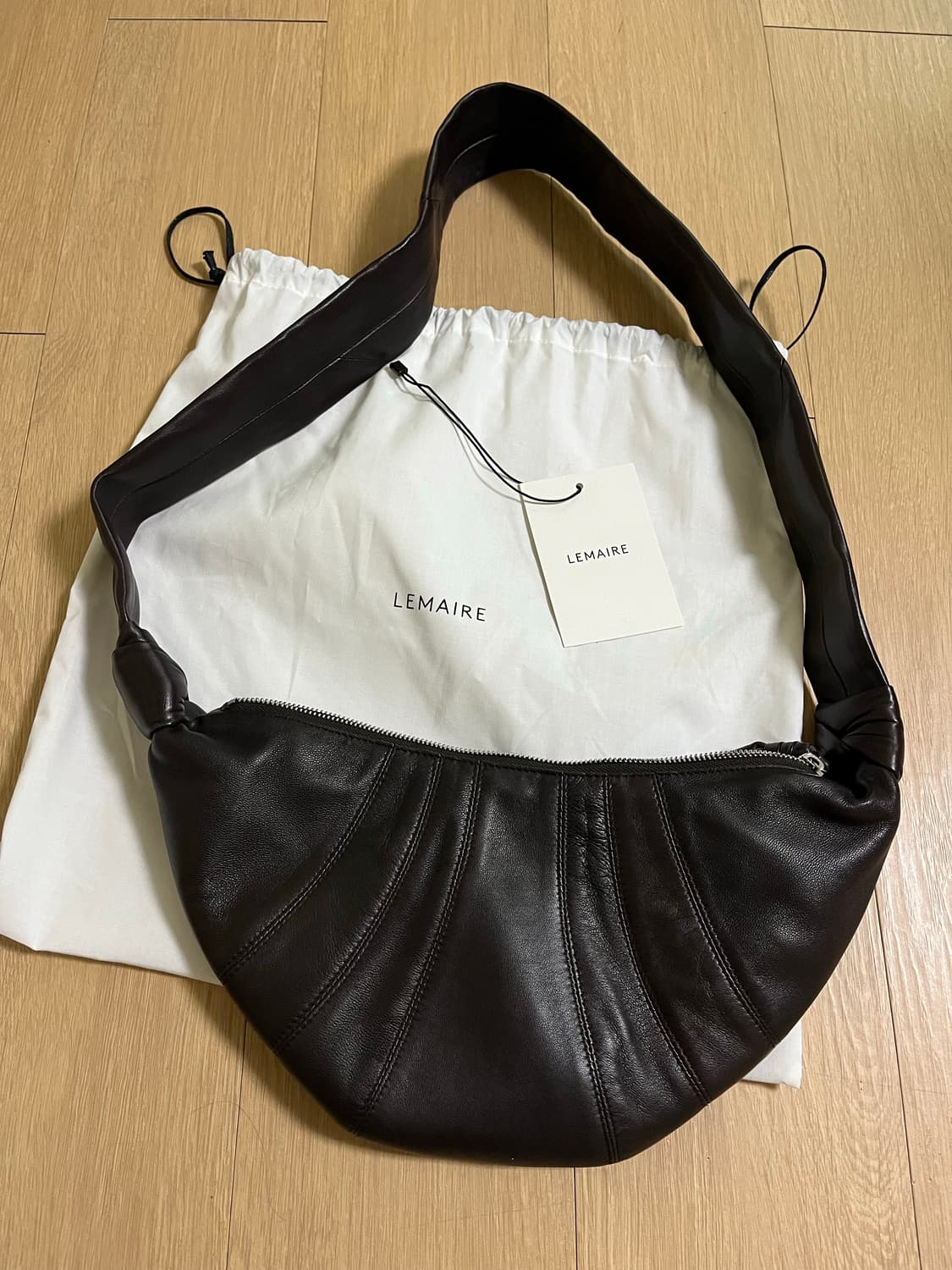 르메르 범백 크로와상백 스몰 다크브라운 상품이미지2