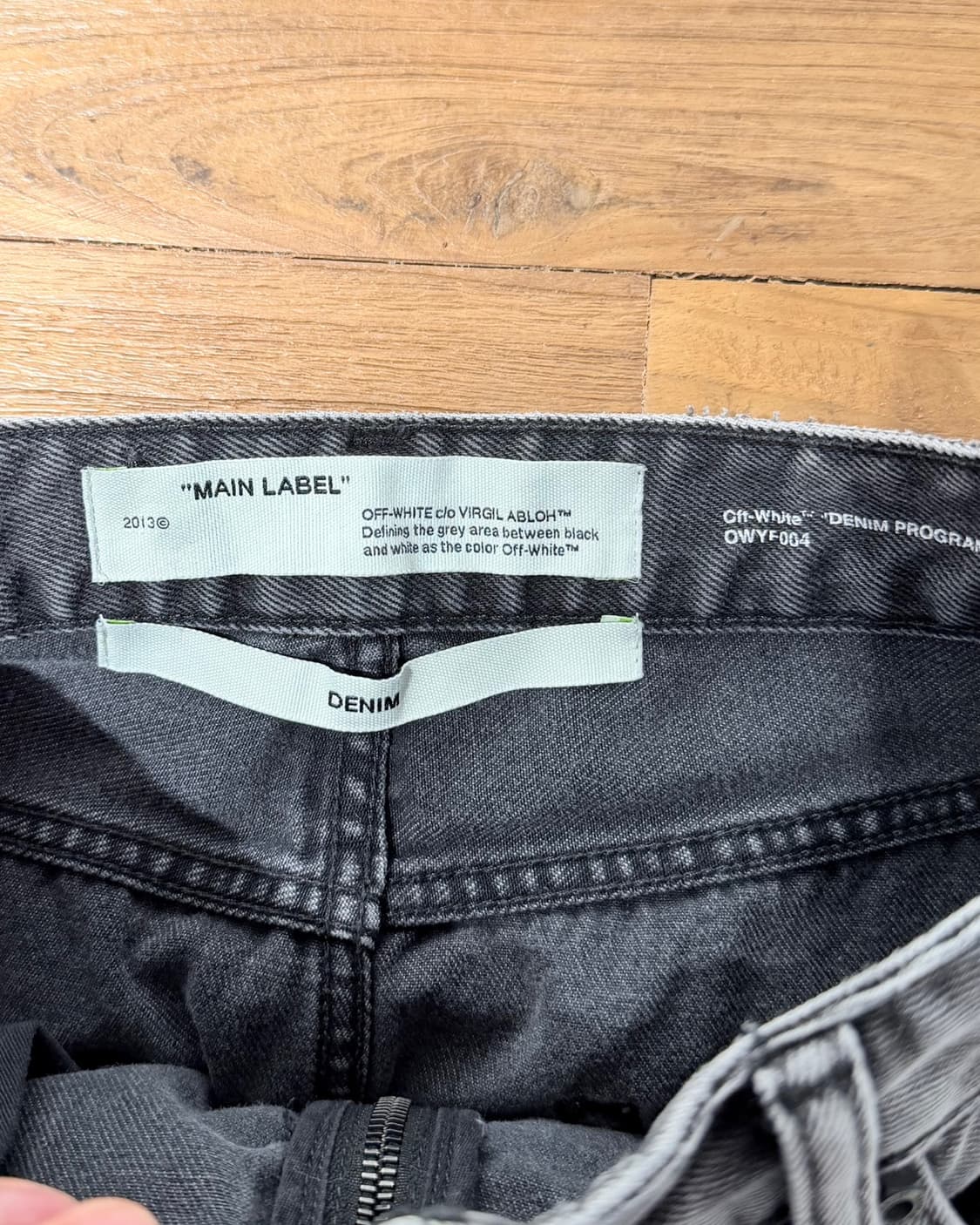 오프화이트 데님 미들 지퍼 미니 스커트 상품이미지5