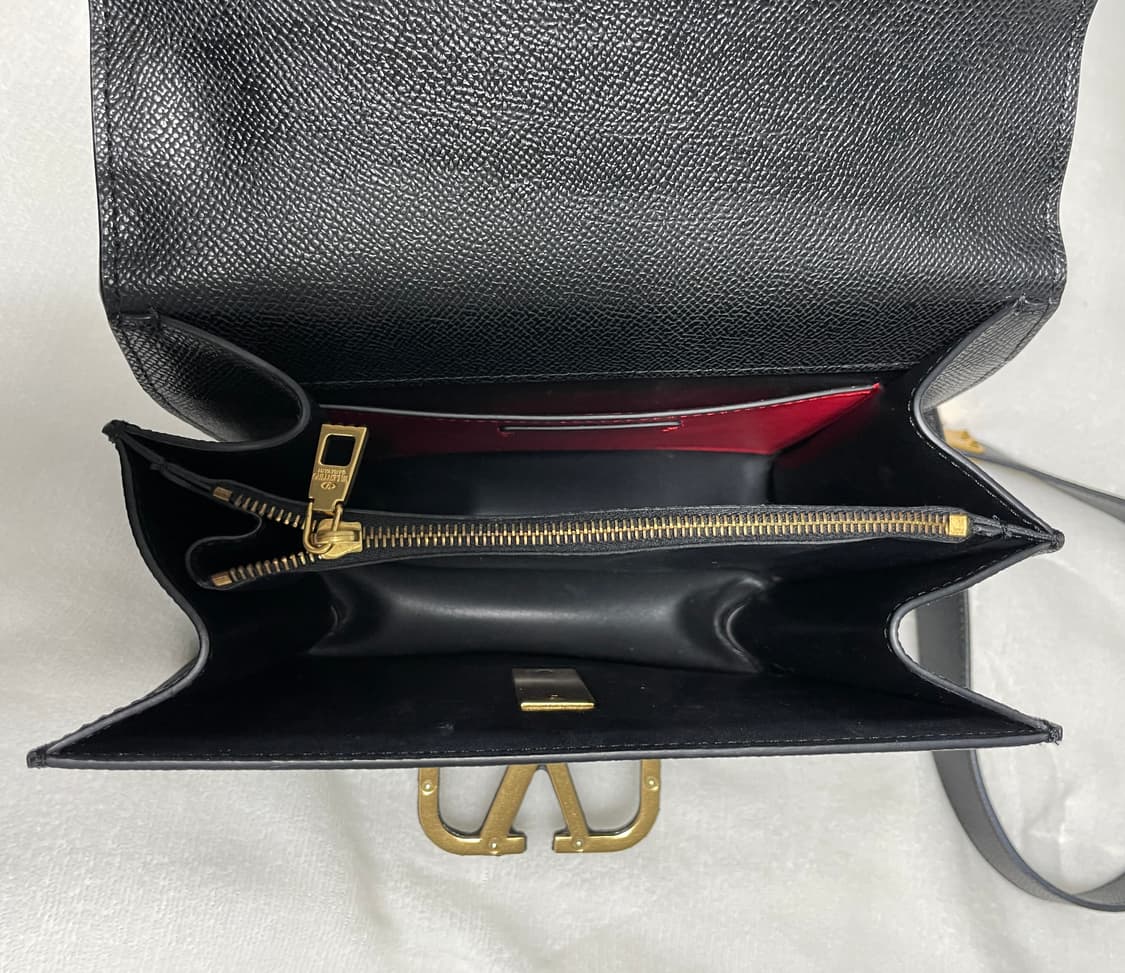 [급처] 발렌티노 가라바니 브이슬링 스몰 숄더백 블랙 정품 상품이미지9