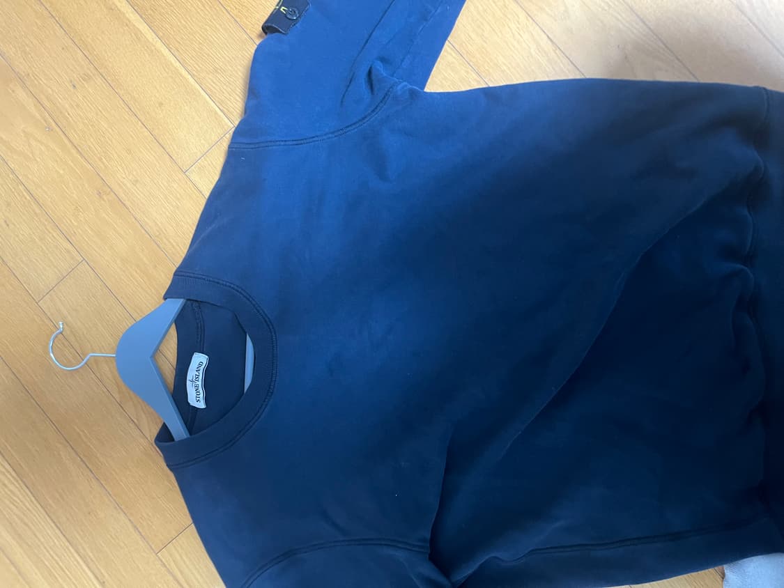 스톤 아일랜드 네이비 맨투맨 L 상품이미지4