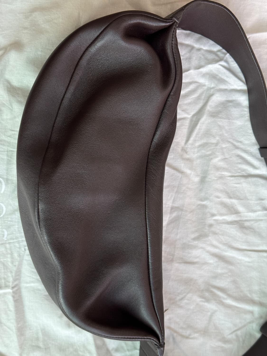 COS 레더 크로스바디백 상품이미지6