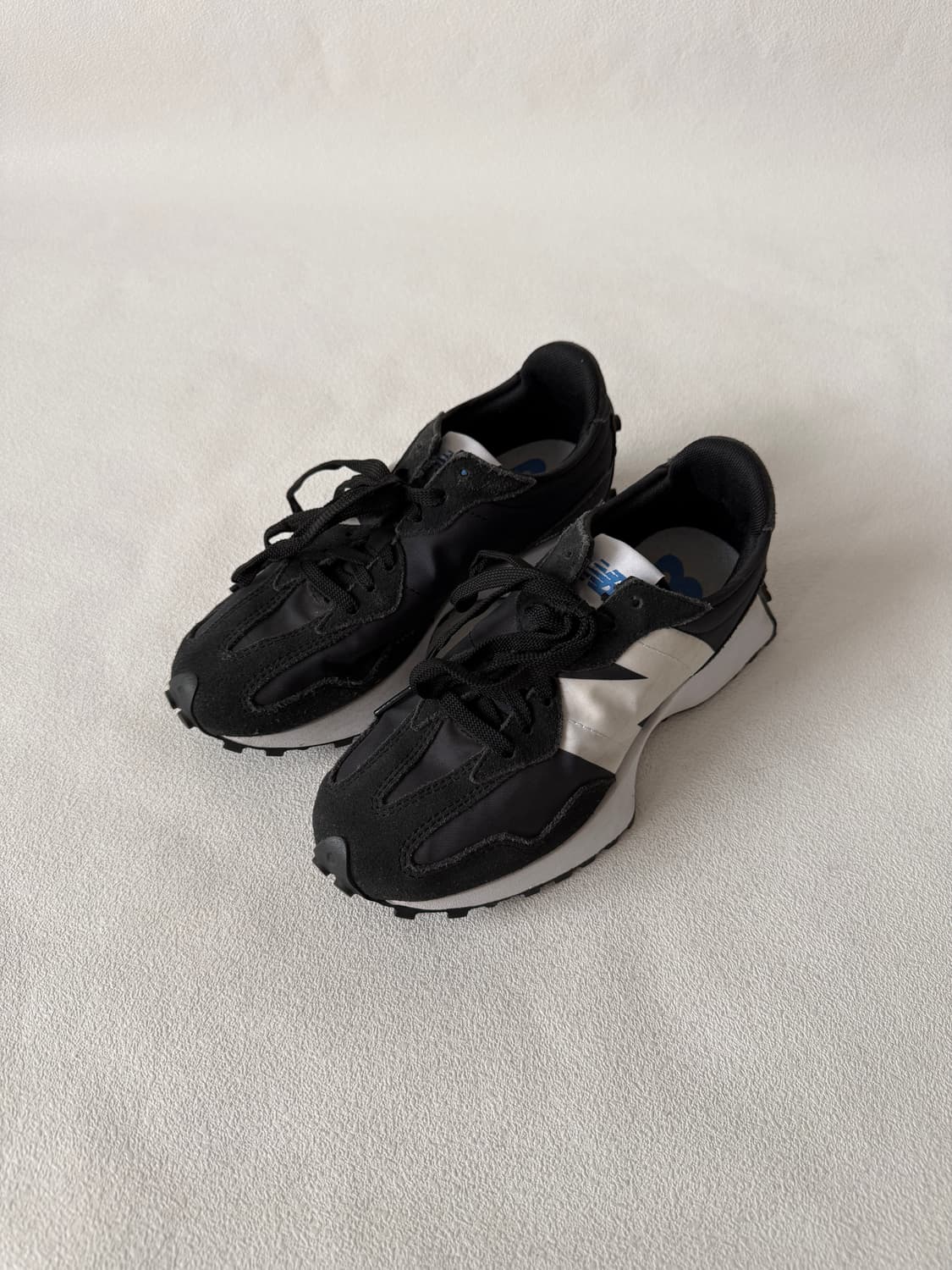 [230]뉴발란스(new balance) 327 검흰 스니커즈 상품이미지4