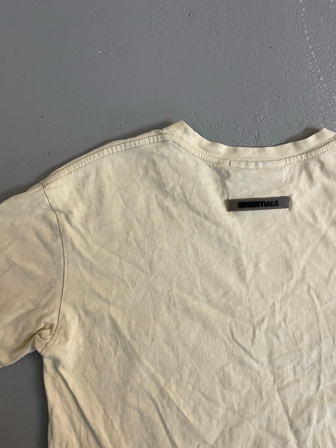 에센셜 반팔 티셔츠  상품이미지7