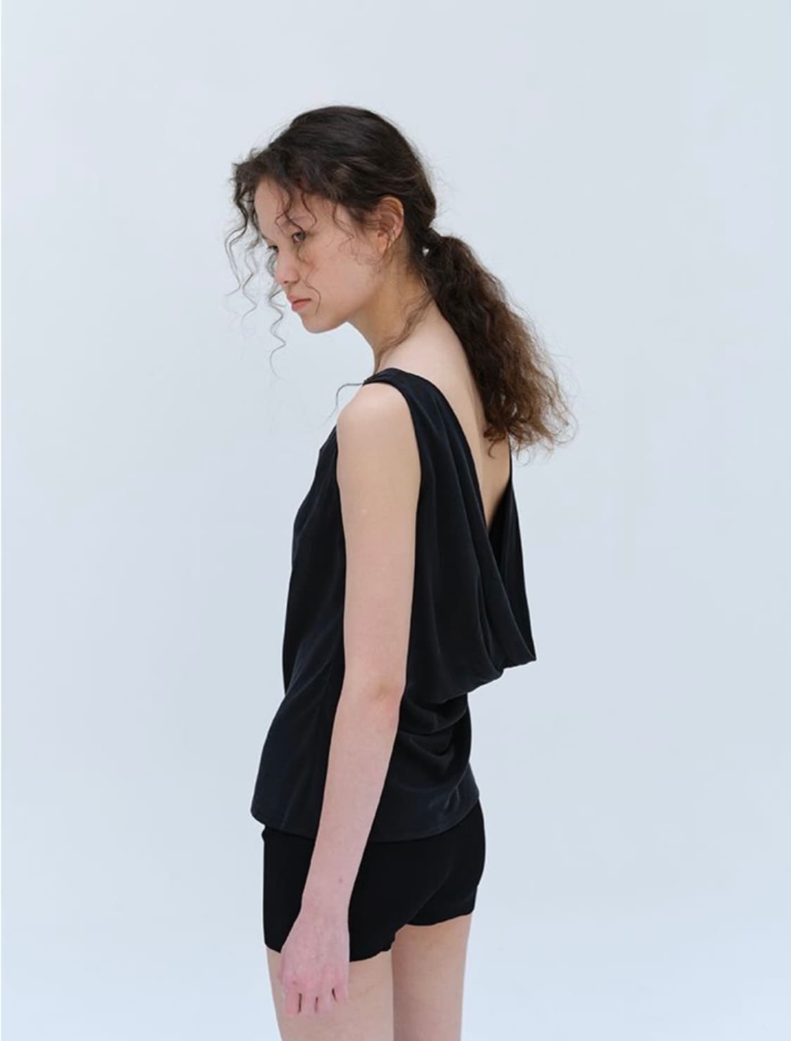 back drape sleeveless blouse (black m) 상품이미지2