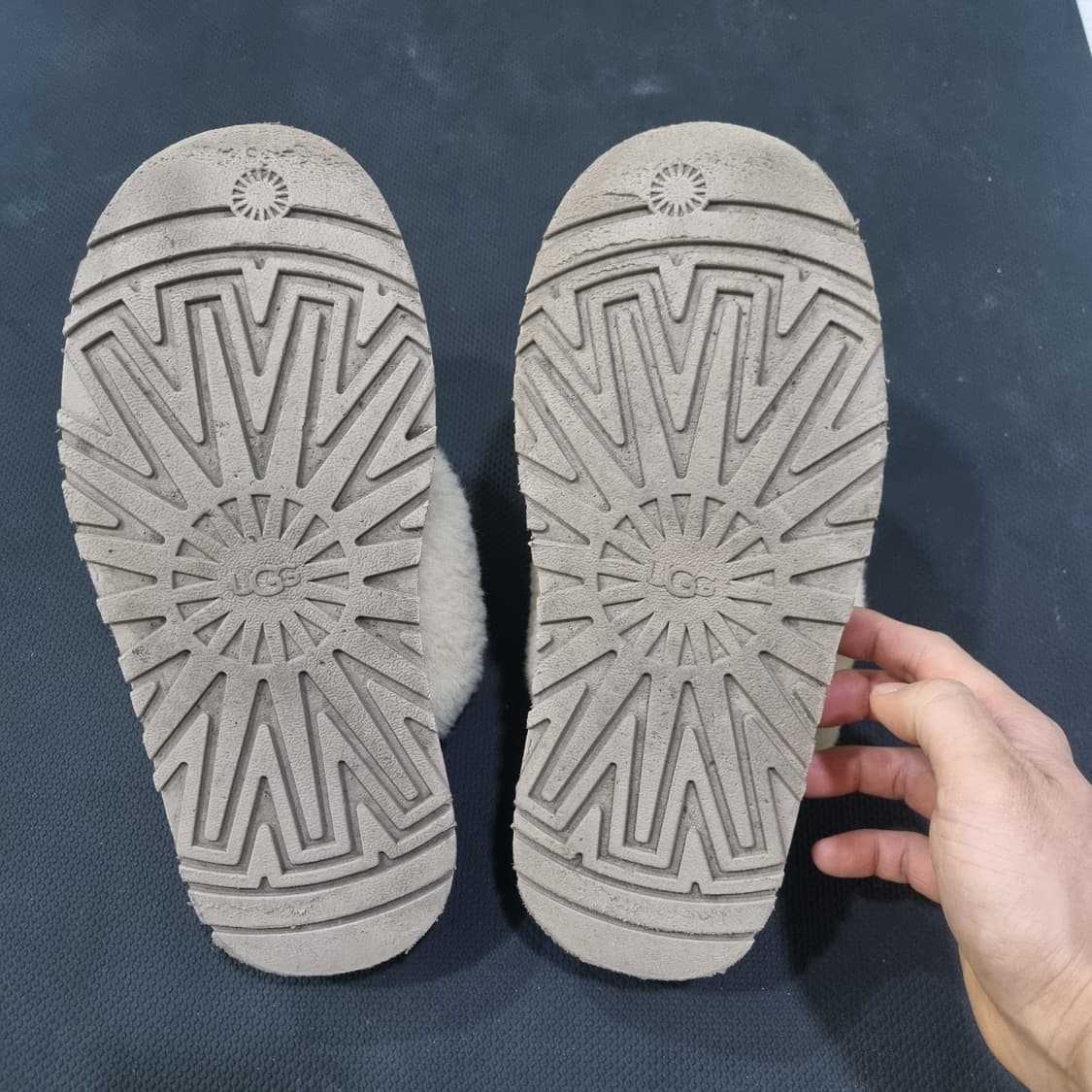 UGG 플랫폼슬리퍼 상품이미지4