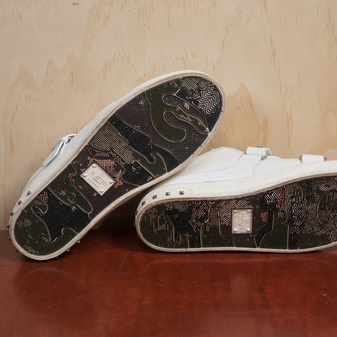 발렌티노 브이펑크 레더 스니커즈 상품이미지7