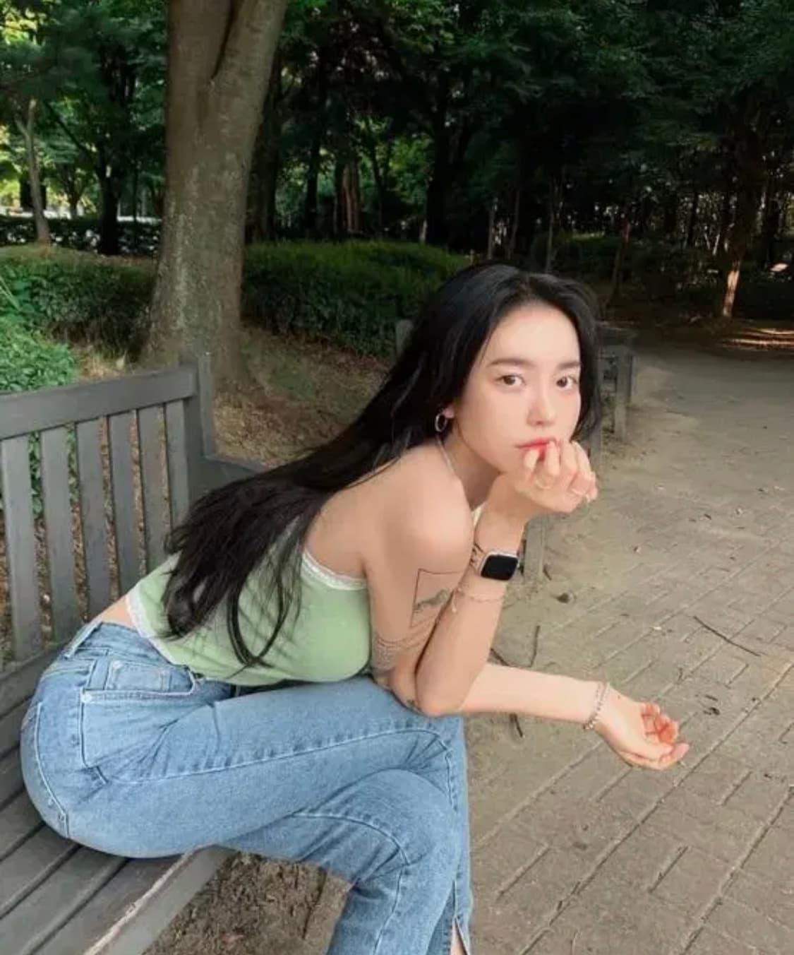 [새상품]페일제이드 레이스 홀터넥 나시 그린연두 상품이미지3