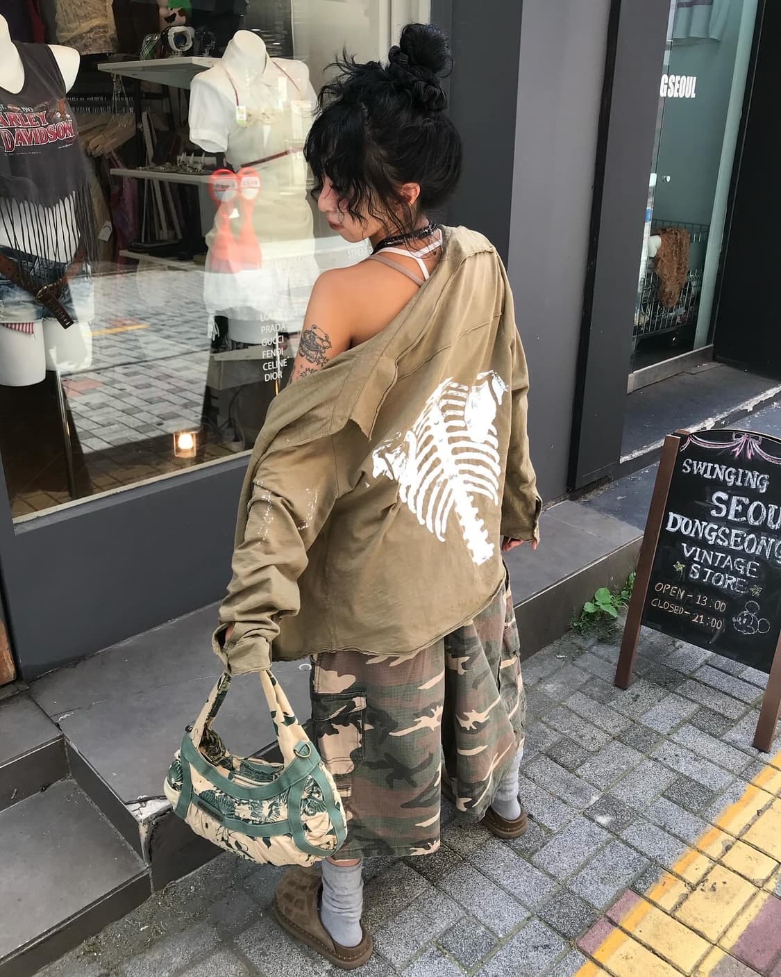 Diesel Flower Military Shoulder Bag 상품이미지1