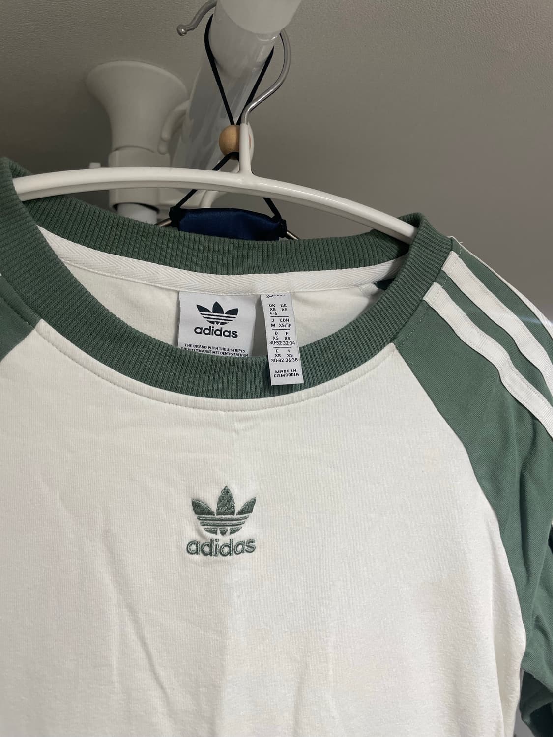 아디다스 슬림핏 롱슬리브 그린 IY3197 상품이미지2