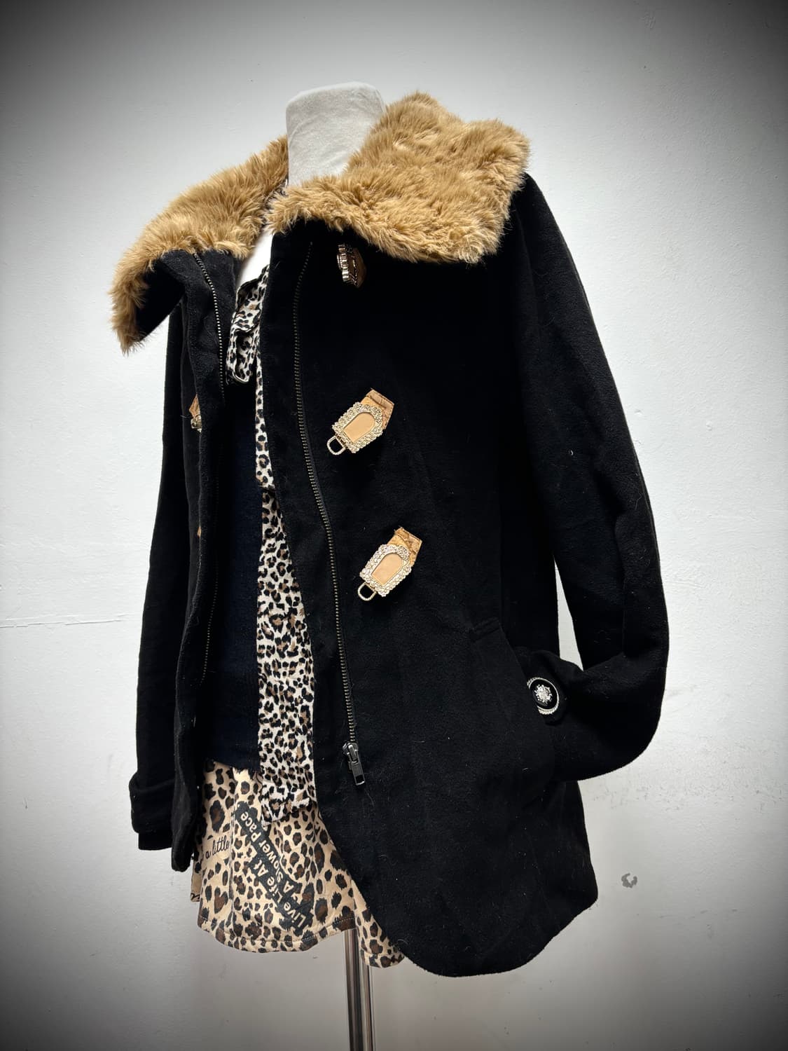 [Cecil Mcbee] Gal Mood Fur Detail Black  상품이미지2