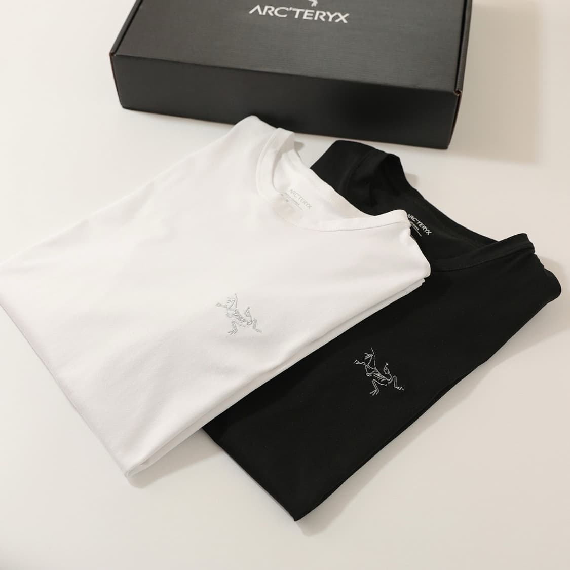 아크테릭스 반팔티 블랙/화이트 새상품 상품이미지2