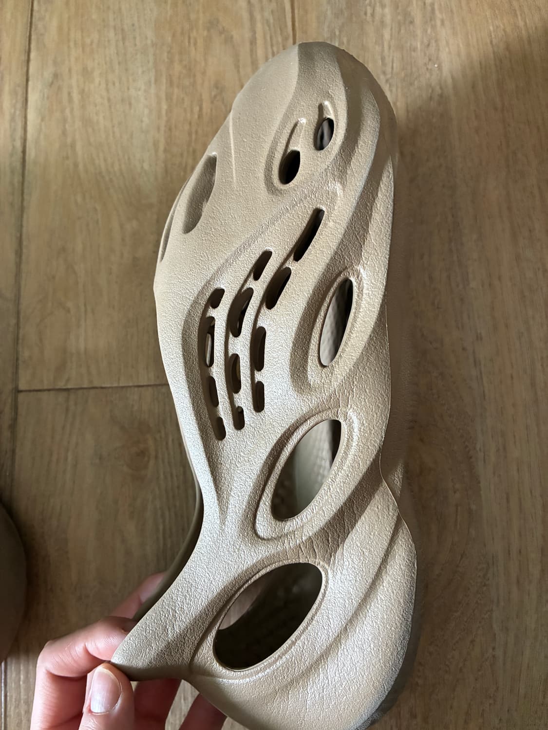 Yeezy 폼러너 토프 295 상품이미지3