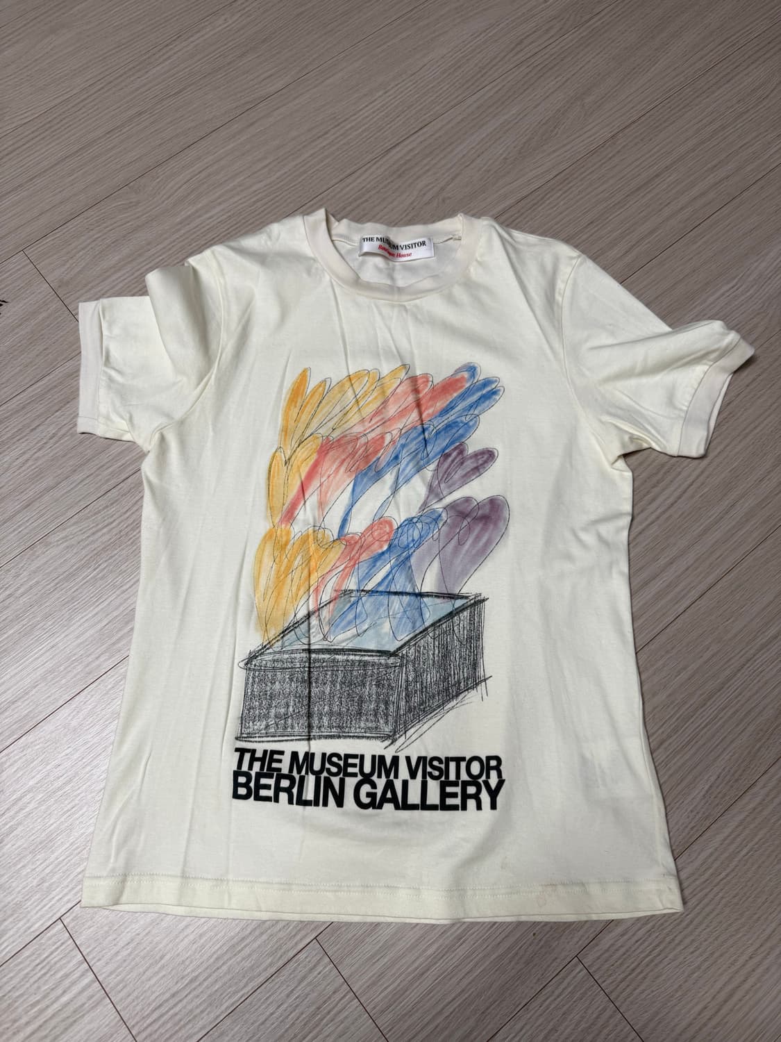 더뮤지엄비지터 베를린 갤러리 티셔츠 상품이미지2