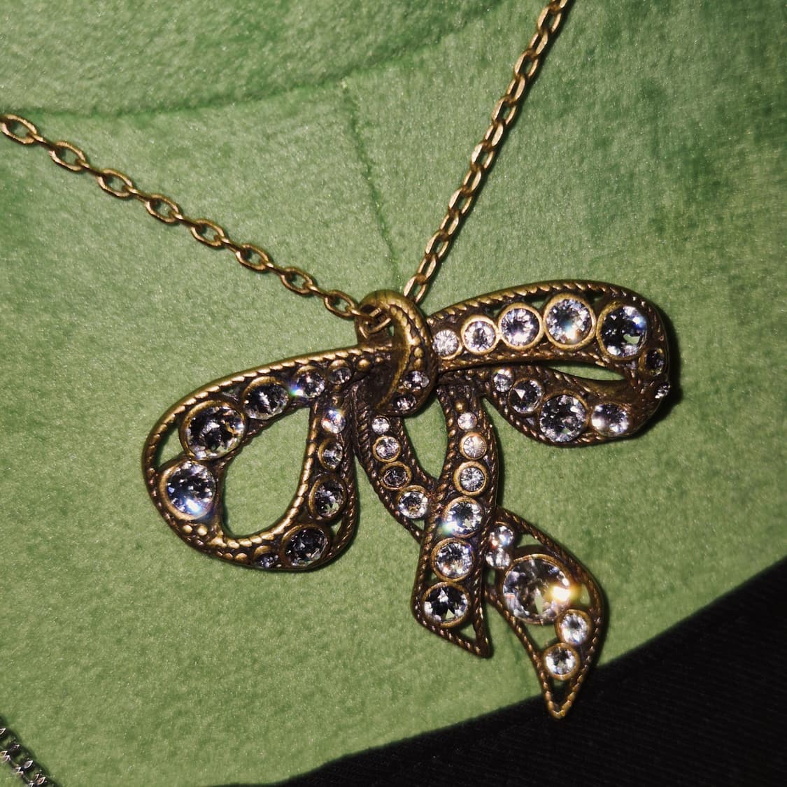 05s 마크제이콥스 엔틱 빅 리본 파베 목걸이 상품이미지8