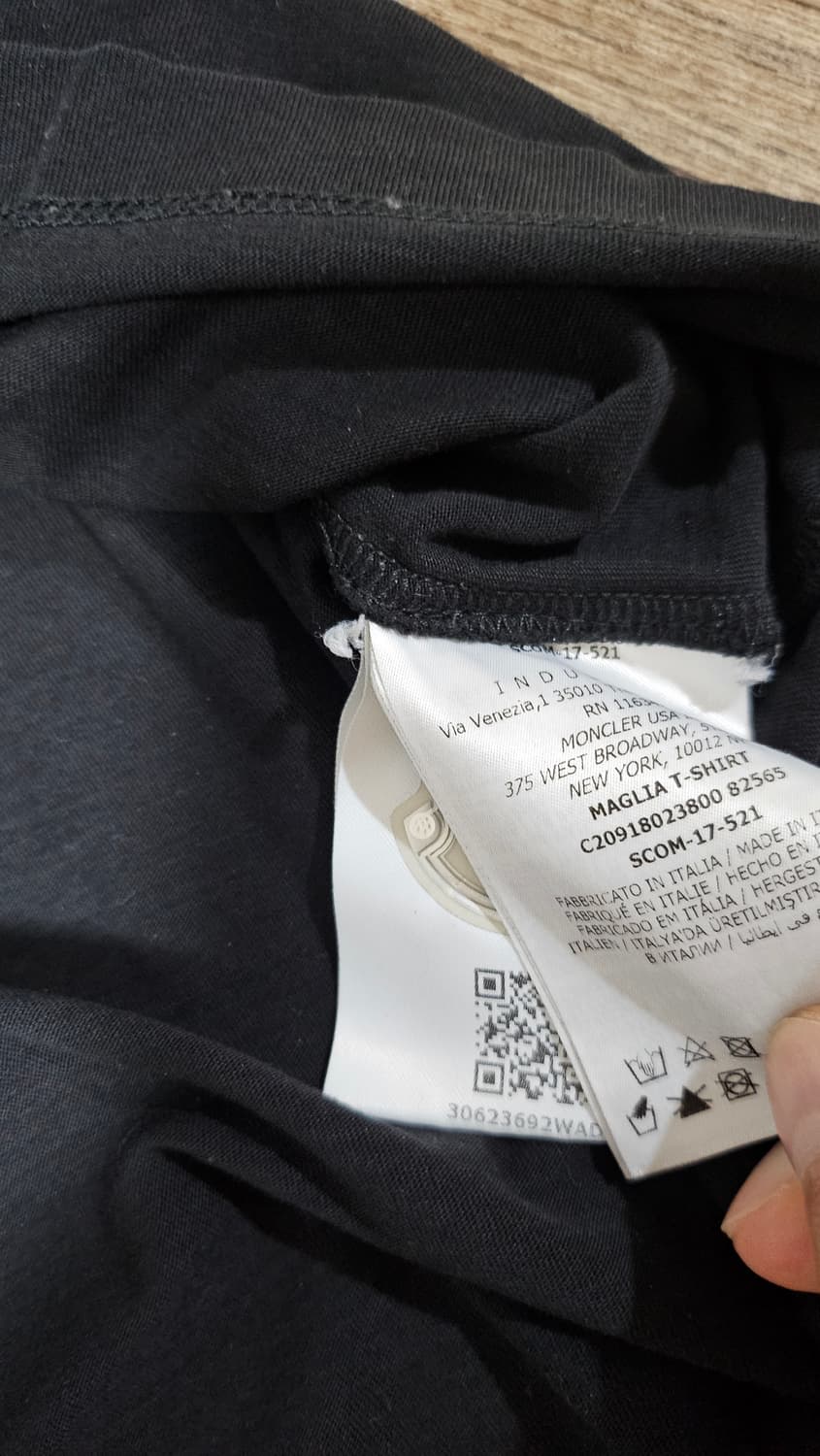 [A] 몽클레어 블랙 반팔 티셔츠 M 상품이미지6