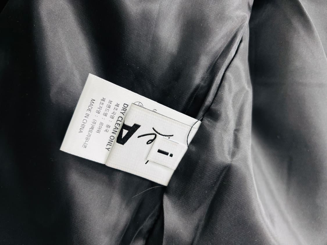 (새상품) 르아워 Leawi 고양이 덕 다운 패딩 점퍼 블랙 상품이미지4