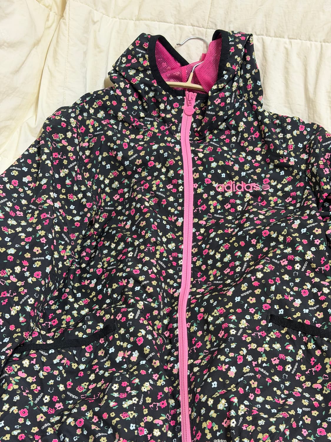 일본 아디다스 로고자수 플라워패턴 윈드 브레이커 상품이미지3