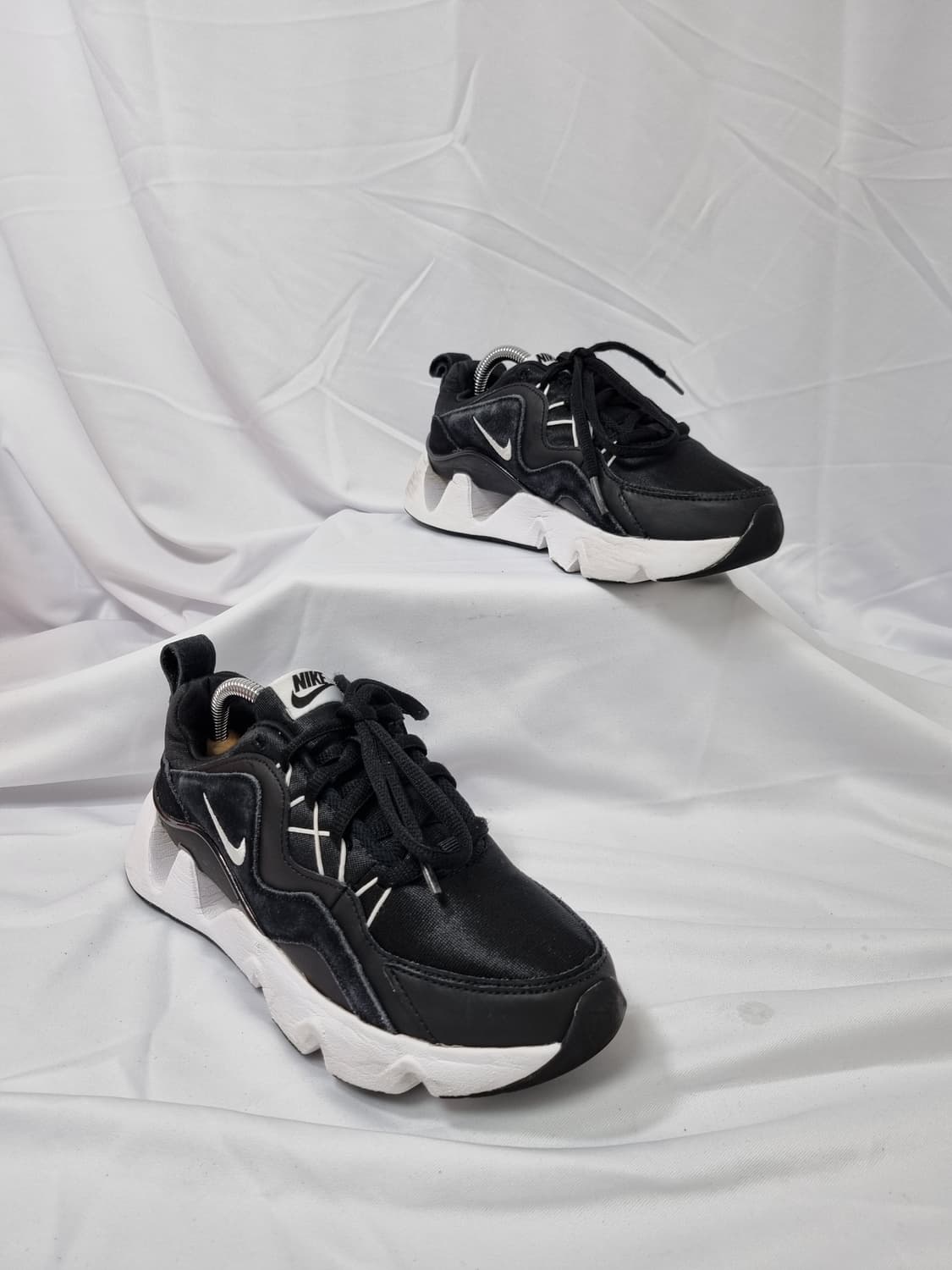 235 나이키 리즈 RYZ 라이즈 365 스니커즈 상품이미지4