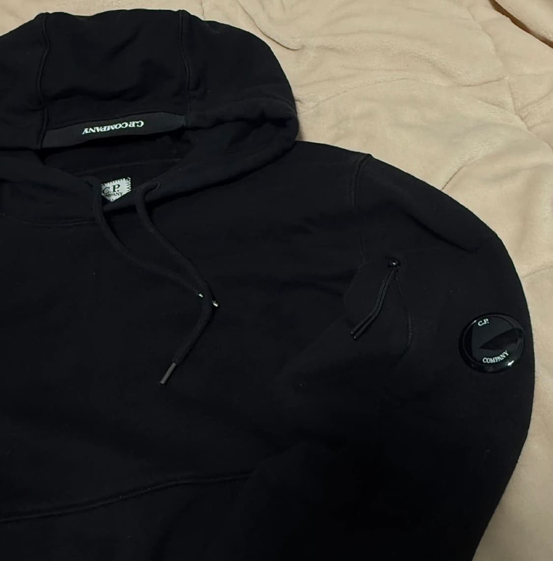 CP컴퍼니 렌즈 블랙 후드 M 상품이미지2