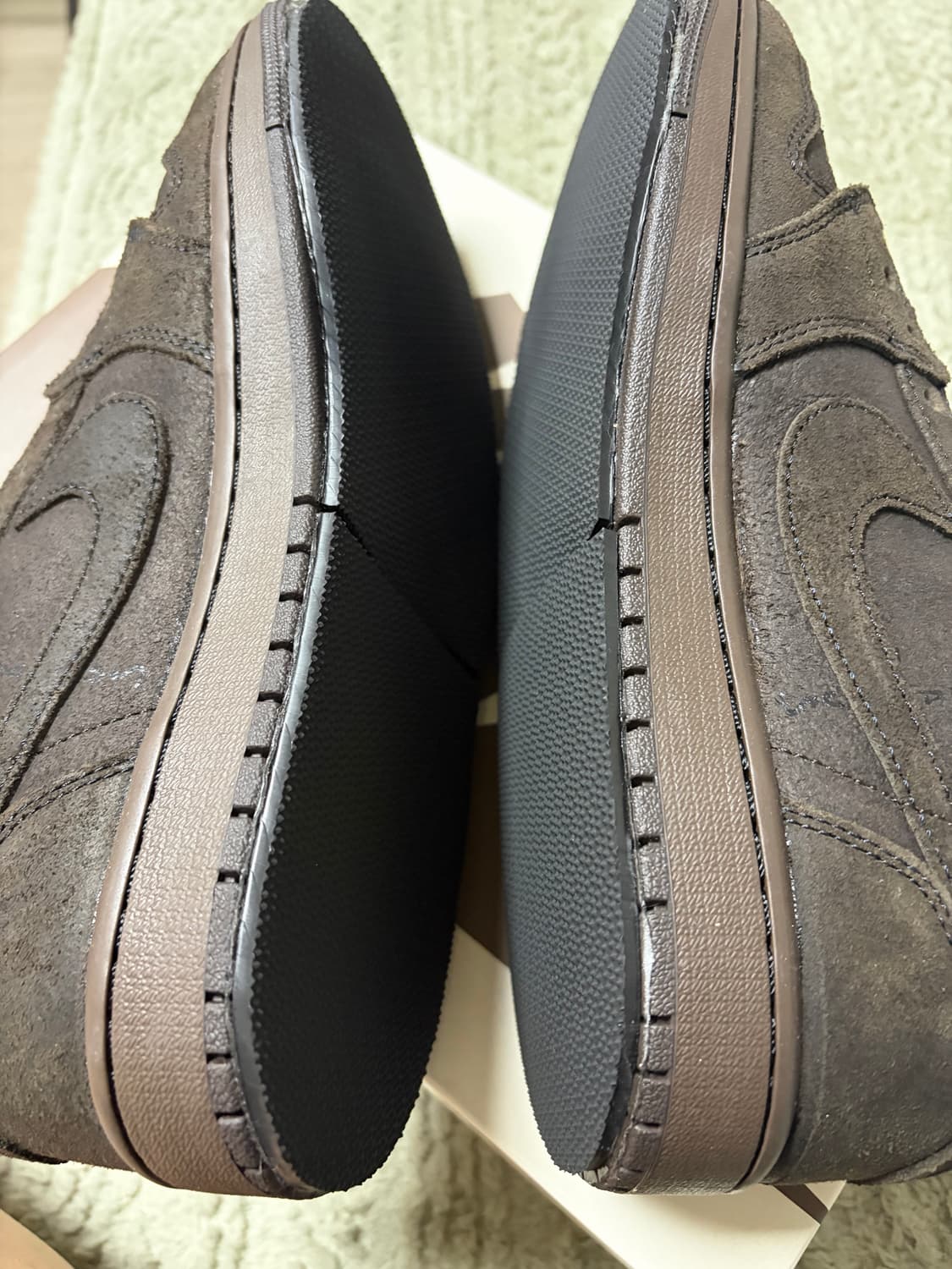 나이키 트레비스 스캇 벨벳 브라운 상품이미지3