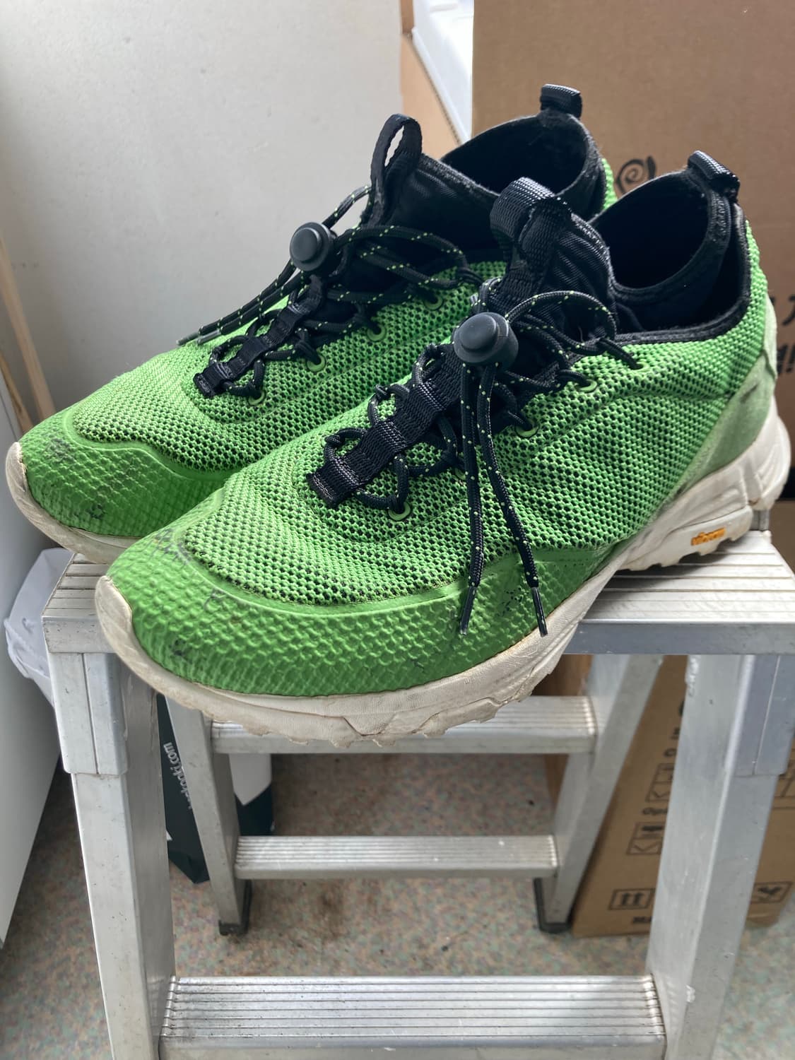 로아 하이킹 daiquiri mid 42사이즈 상품이미지1