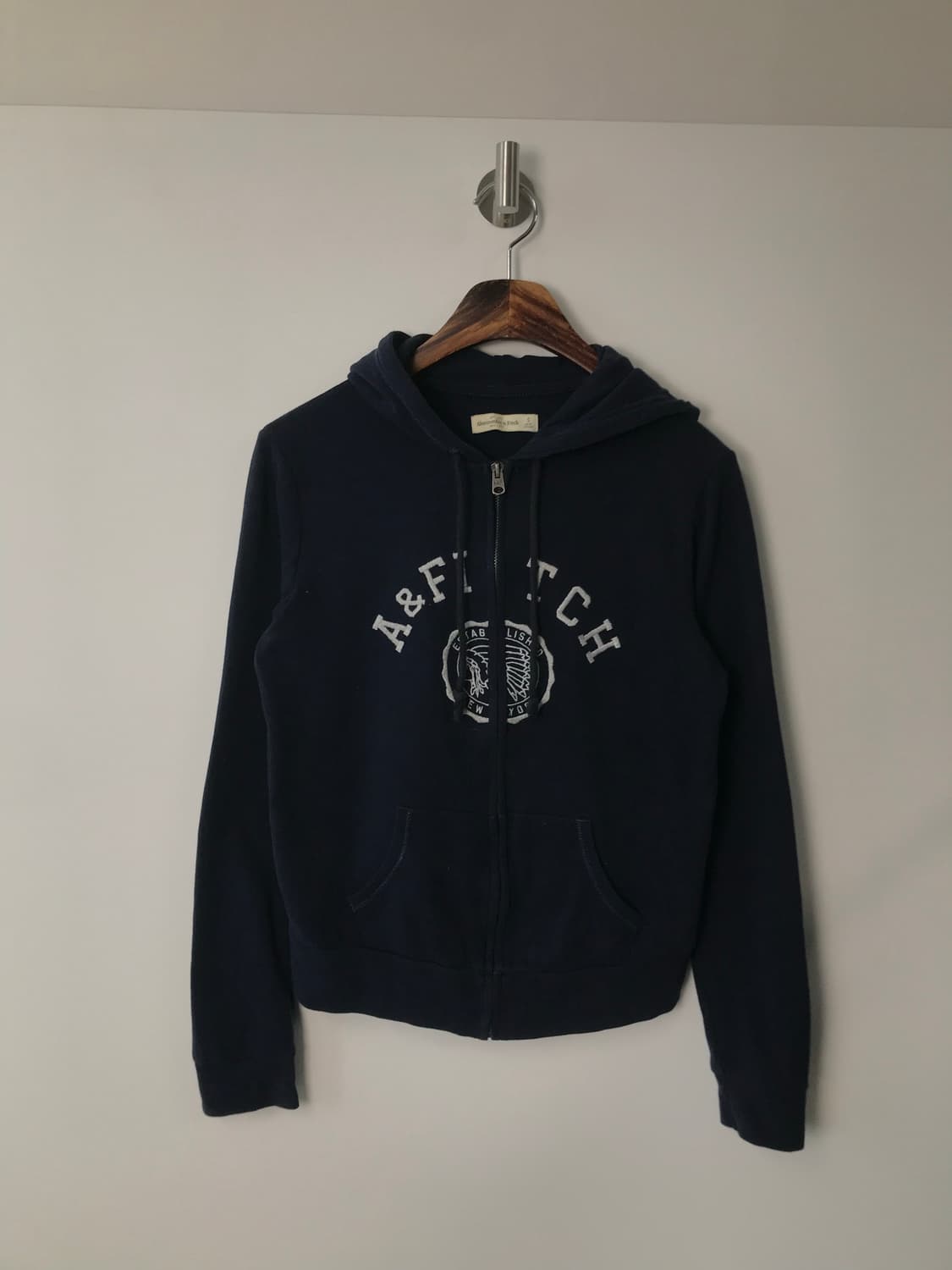 아베크롬비 y2k 와투케 네이비 딱붙 후드집업 상품이미지2