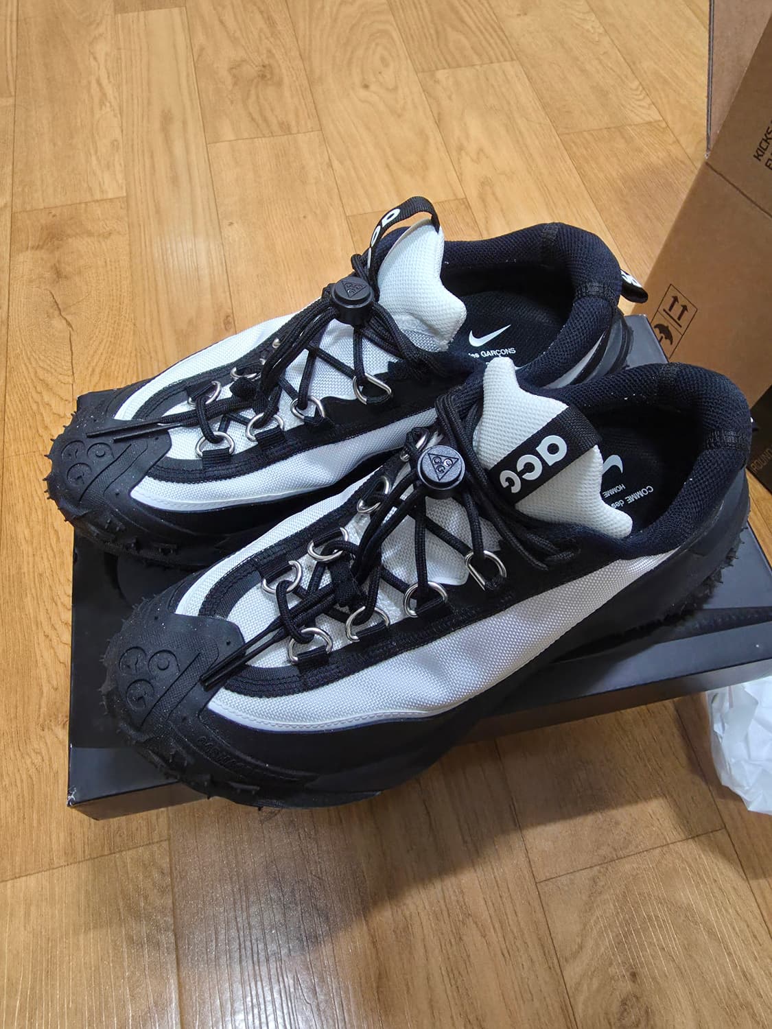 나이키 ACG 마운틴 플라이2 꼼데가르송  상품이미지4