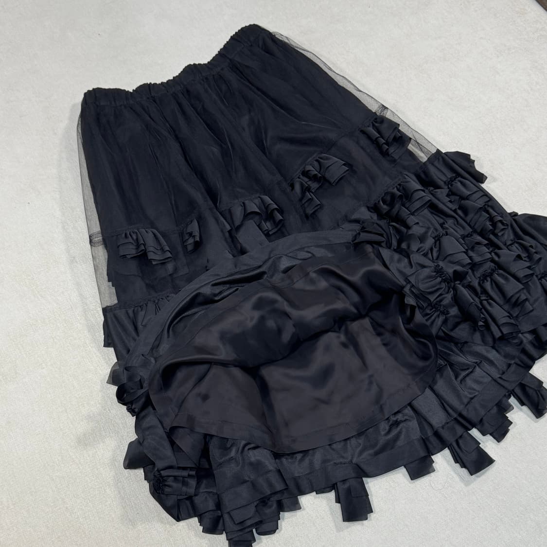 Tulle Paneled Ruffle Black Skirt 상품이미지3