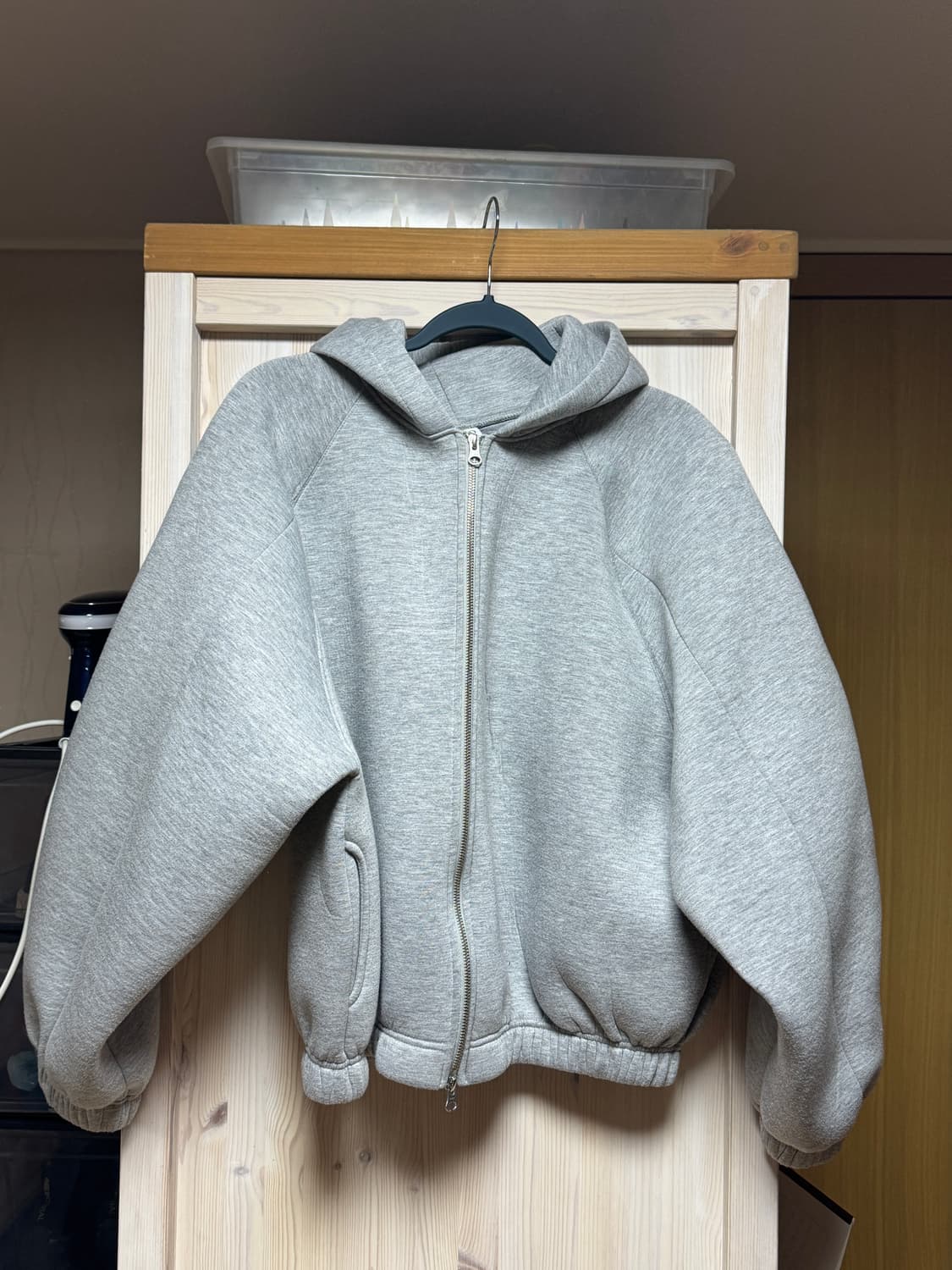 파인오 네오프렌 크롭 후드 집업 상품이미지1