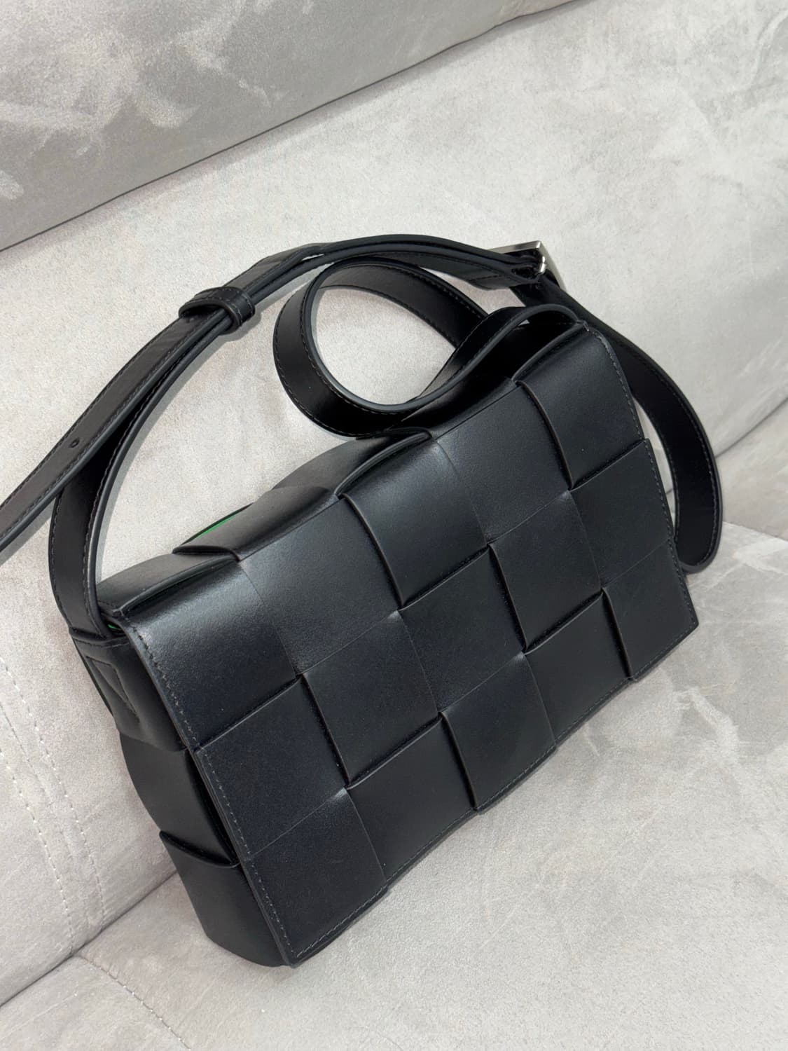 보테가베네타 카세트백 블랙패러킷 상품이미지1