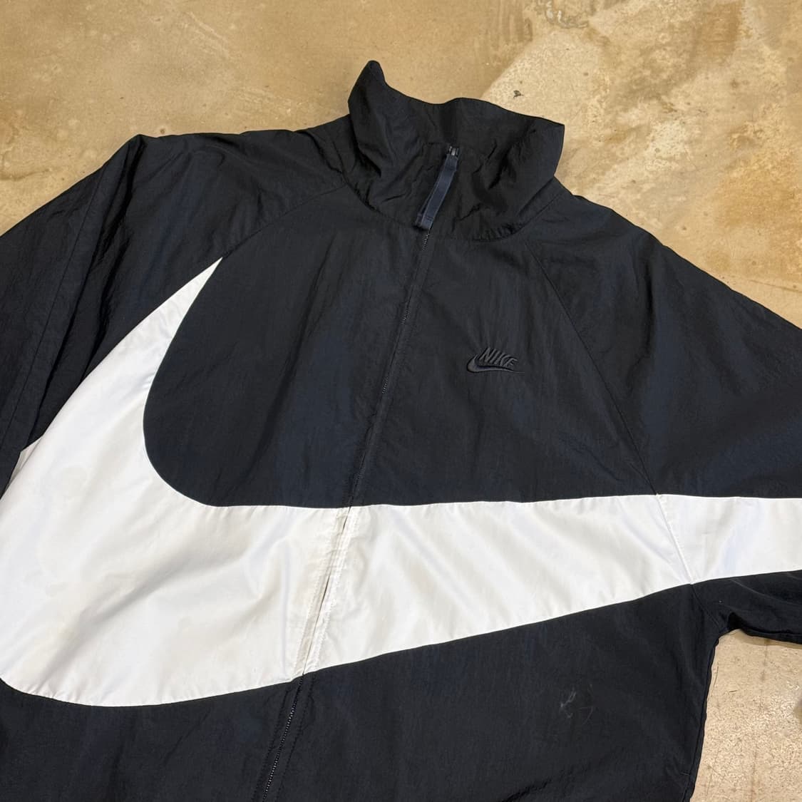 S 나이키 빅스우시 블랙 바람막이 상품이미지1