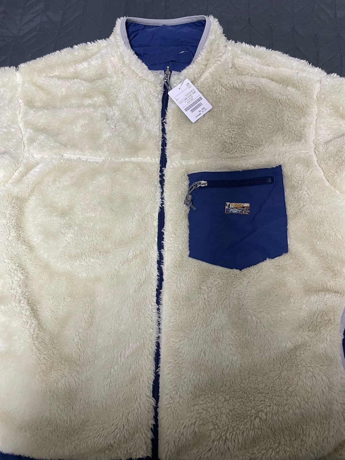 프릭스스토어 릴렉스핏 원포인트 리버시블 플리스 자켓 (신칠라맛) 상품이미지1