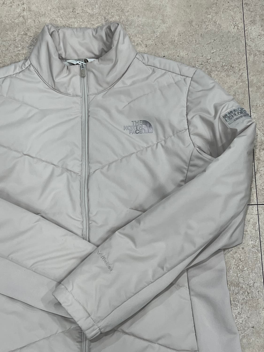 (M 90) 노스페이스 우먼스 화이트라벨 스피릿 브이모션 자켓 베이지 상품이미지4
