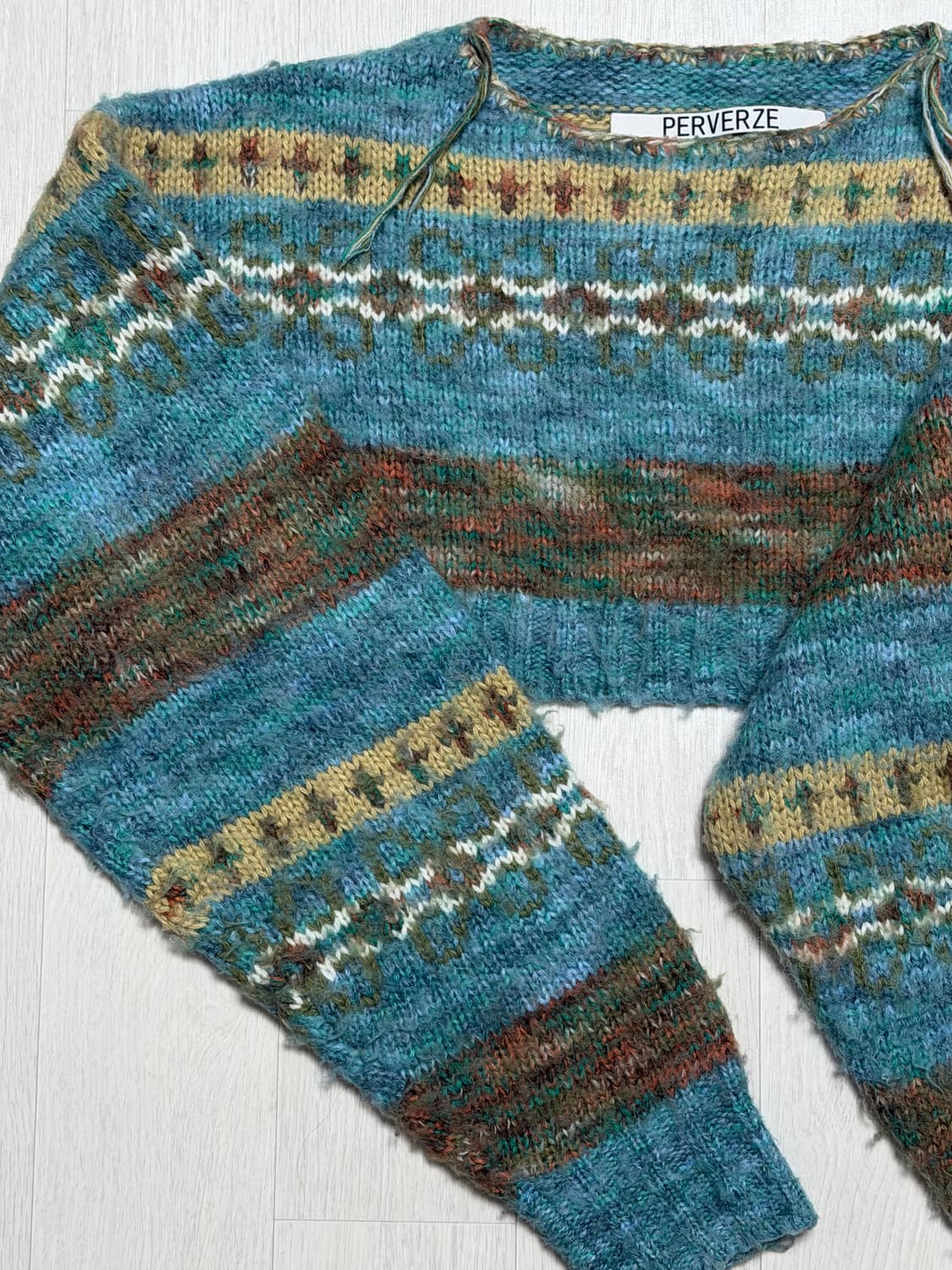 PERVERZE 크롭니트 상품이미지2