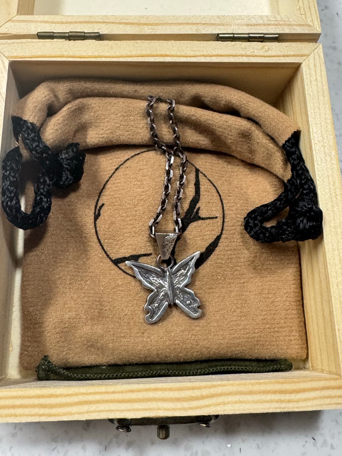 바호스튜디오 sharp butterfly necklace 상품이미지2