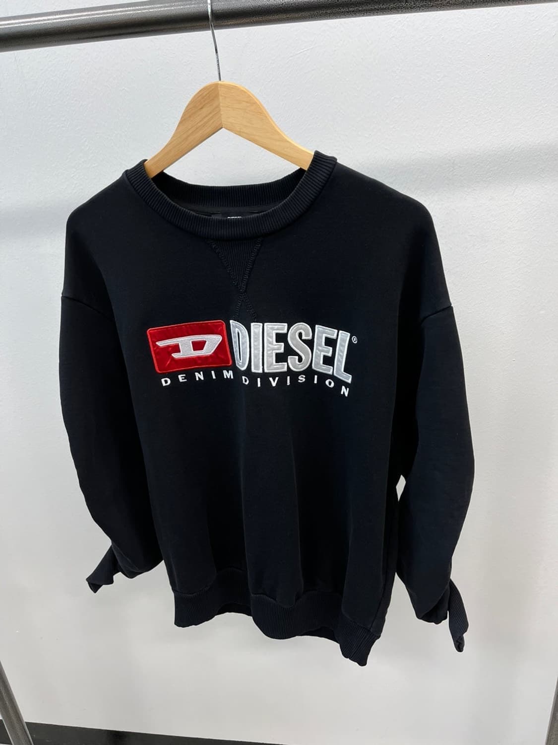 여) 디젤 신형 로고 맨투맨 상품이미지1