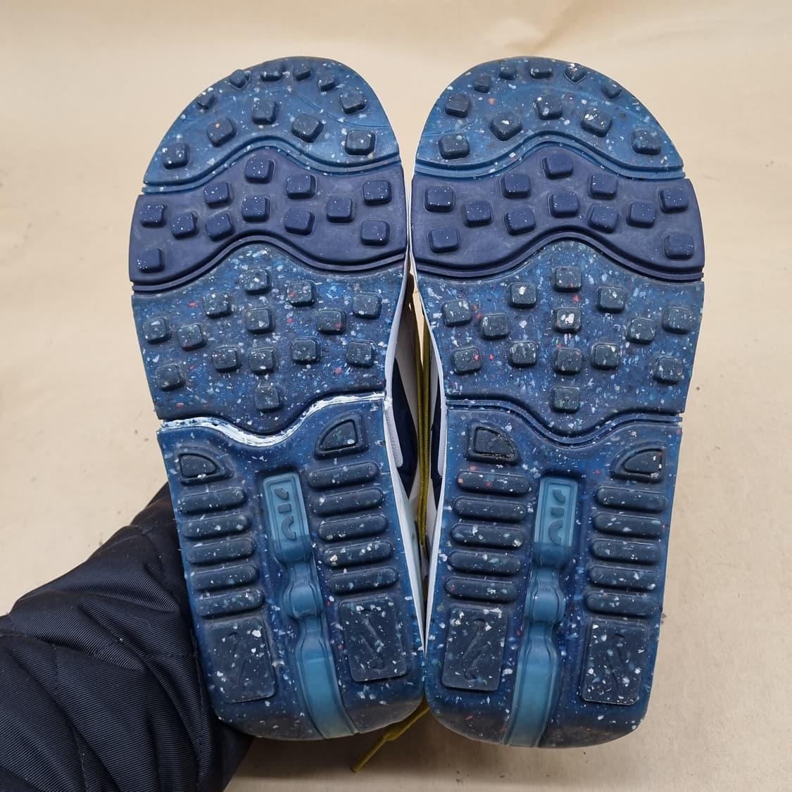 나이키 에어맥스 퓨리오사 라탄 여성운동화235  상품이미지3